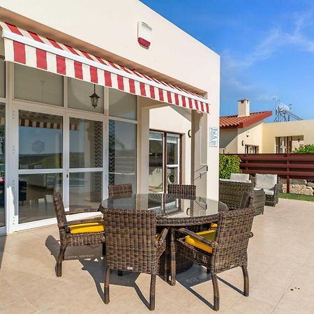 Villa Marina Sunrise By Ezoria Villas Coral Bay Buitenkant foto
