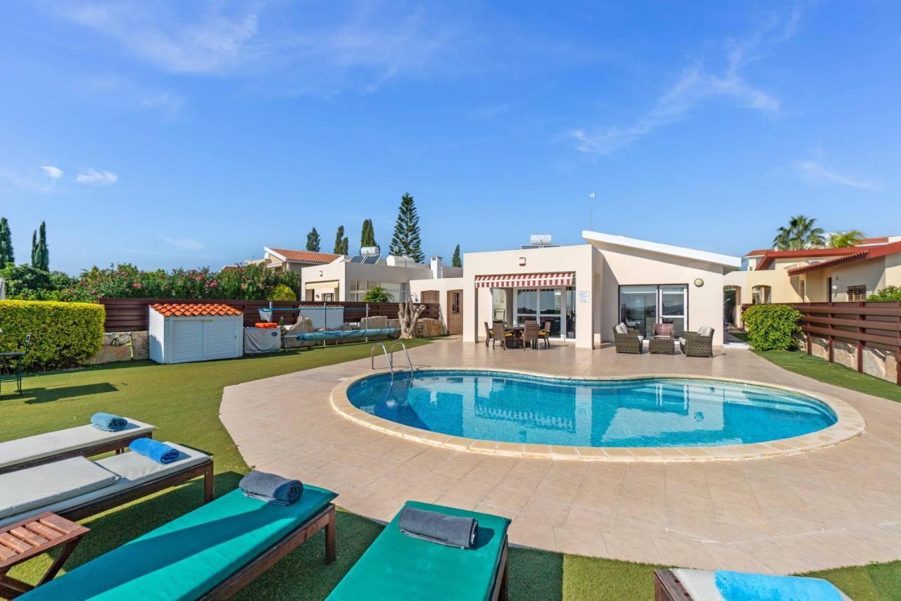 Villa Marina Sunrise By Ezoria Villas Coral Bay Buitenkant foto